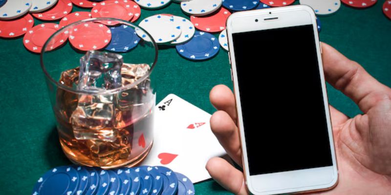 Những điểm cần lưu ý khi tiến hành tải app F8bet cho hội viên
